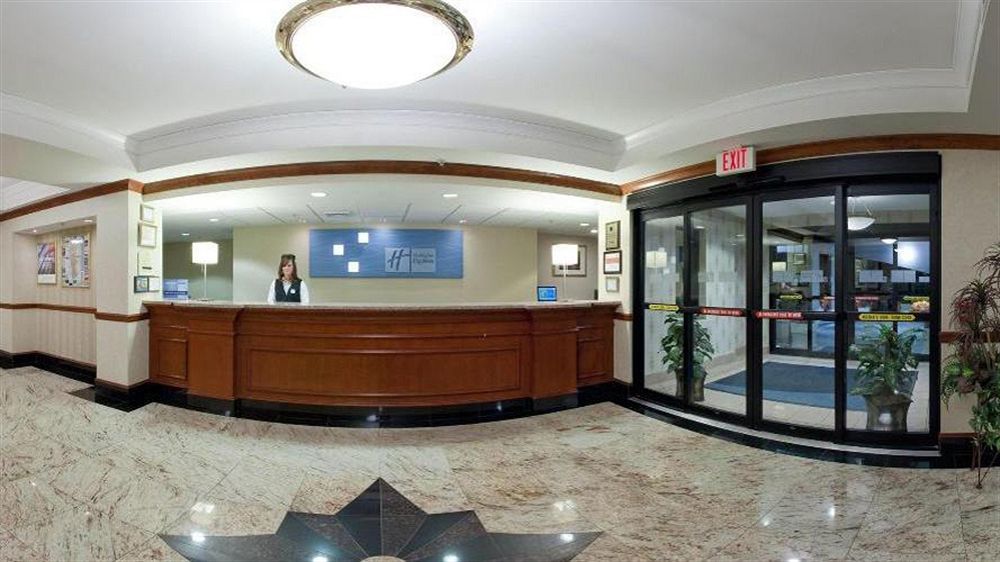 Express & By Ihg 2* Easton